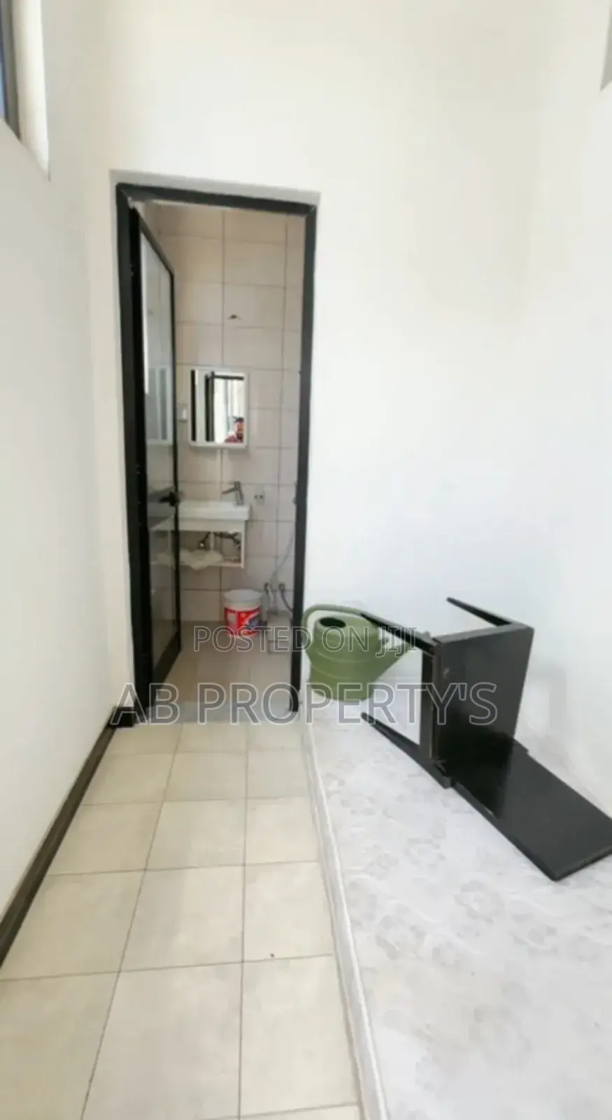 Furnished 3bdrm Apartment in ቦሌ ብራስ, Bole for sale