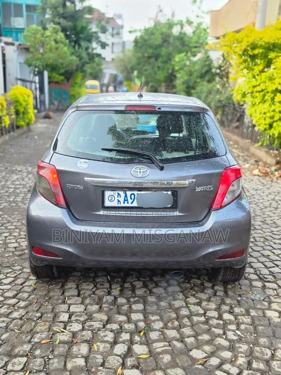 Toyota Yaris 2012 Gray
