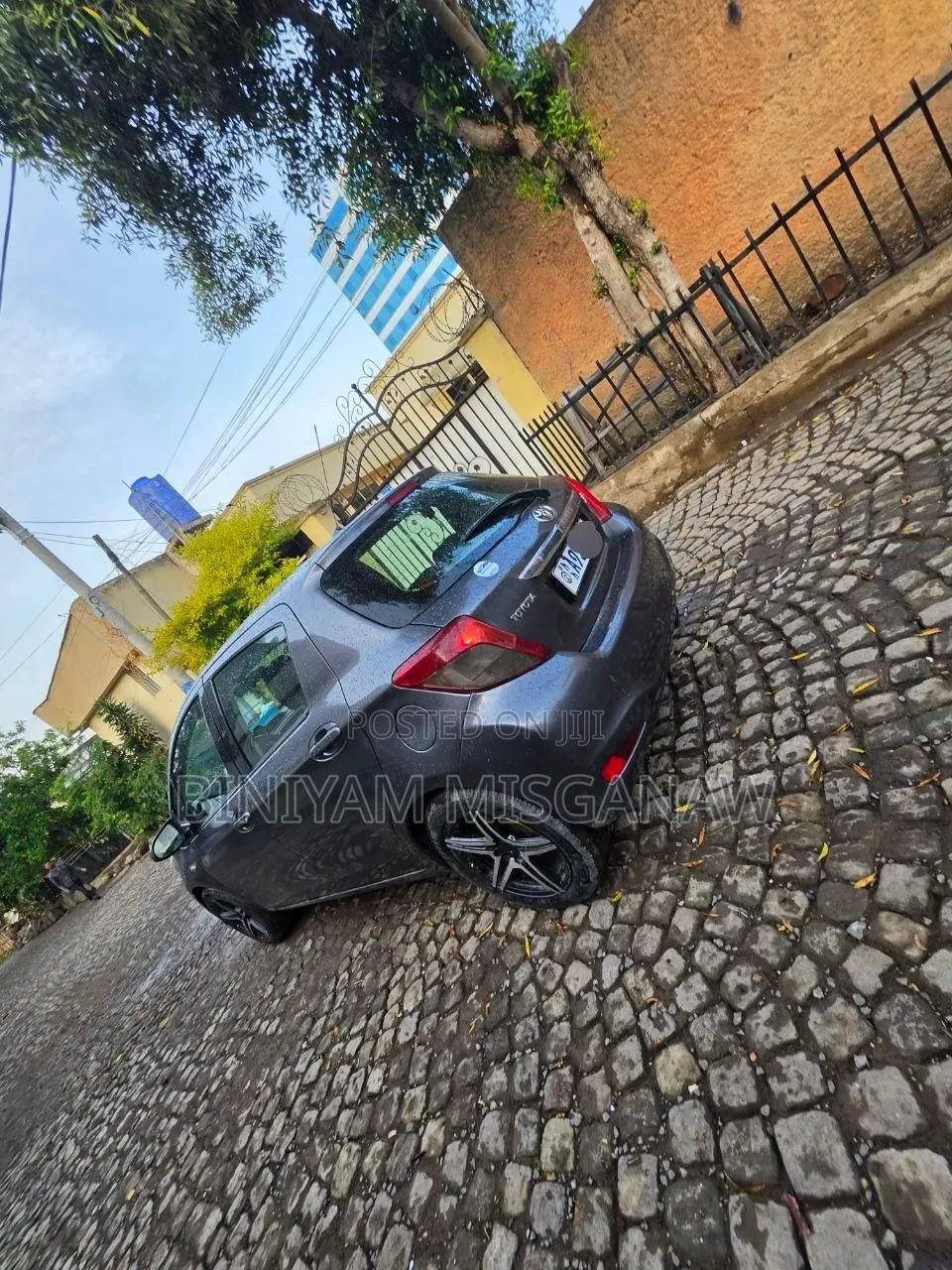 Toyota Yaris 2012 Gray