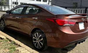 Hyundai Avante 2013
