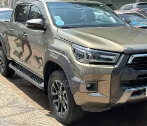 Toyota Hilux Revo Double Cab Deisel 2.8 AWD 2021 Gray