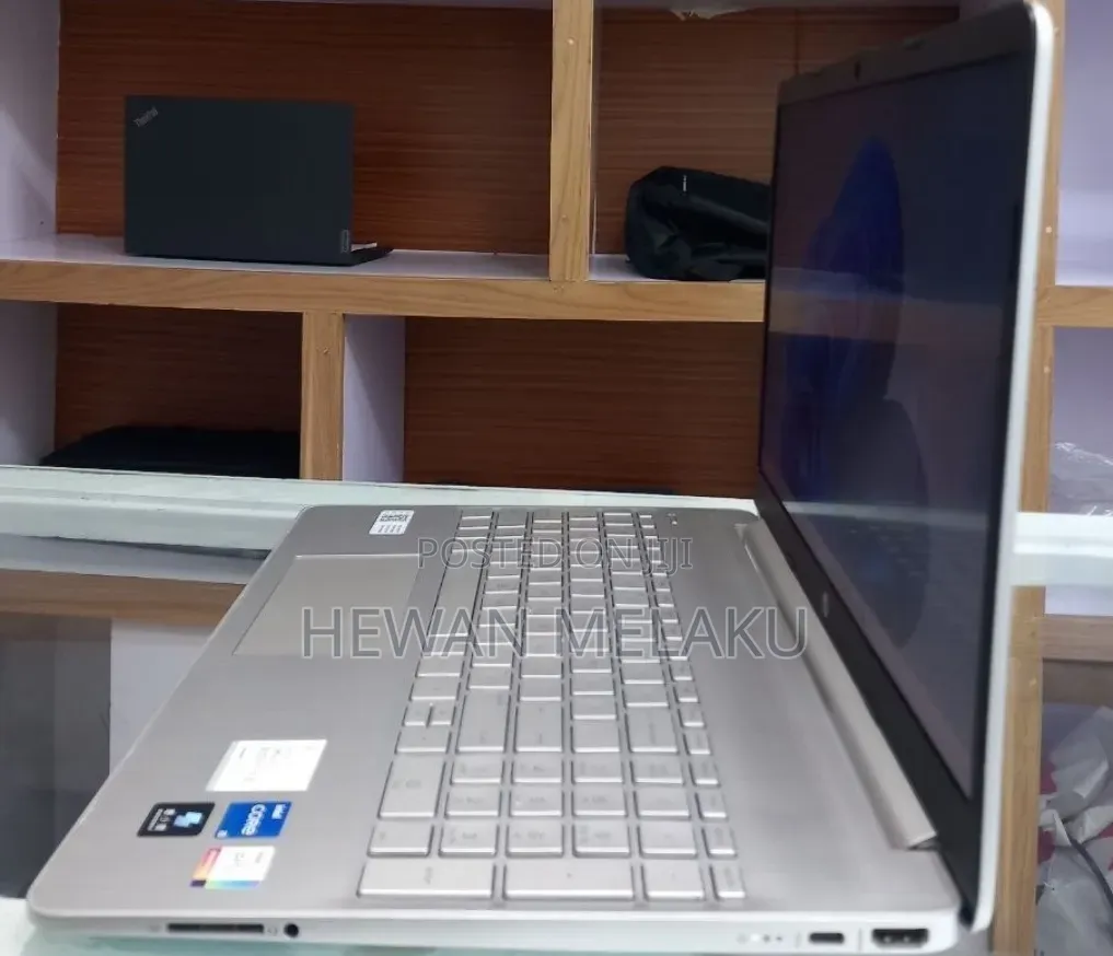 New Laptop HP Stream Notebook 8GB Intel Core i5 SSD 512GB