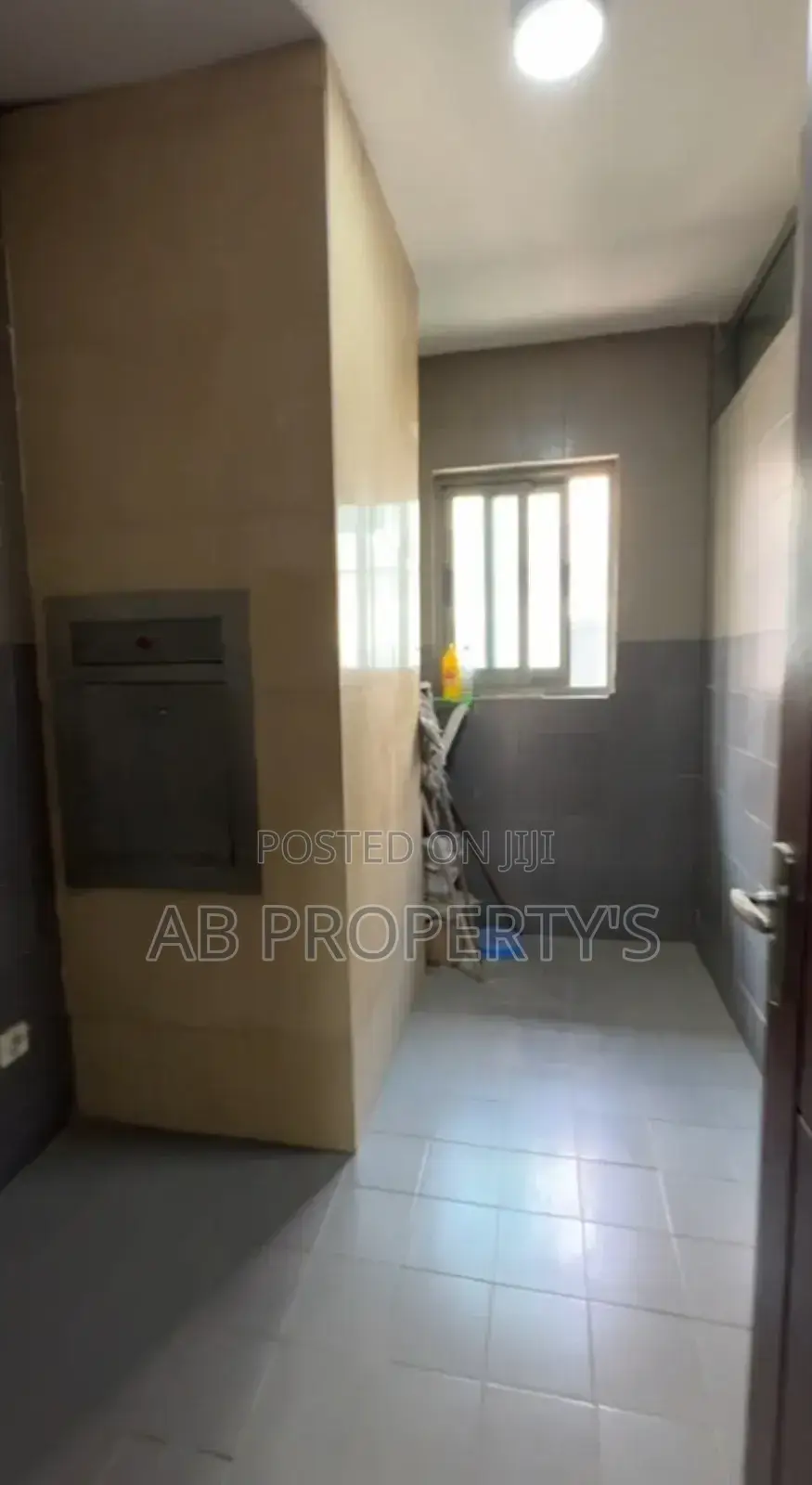 Furnished 3bdrm Apartment in For Investment, Kirkos for sale