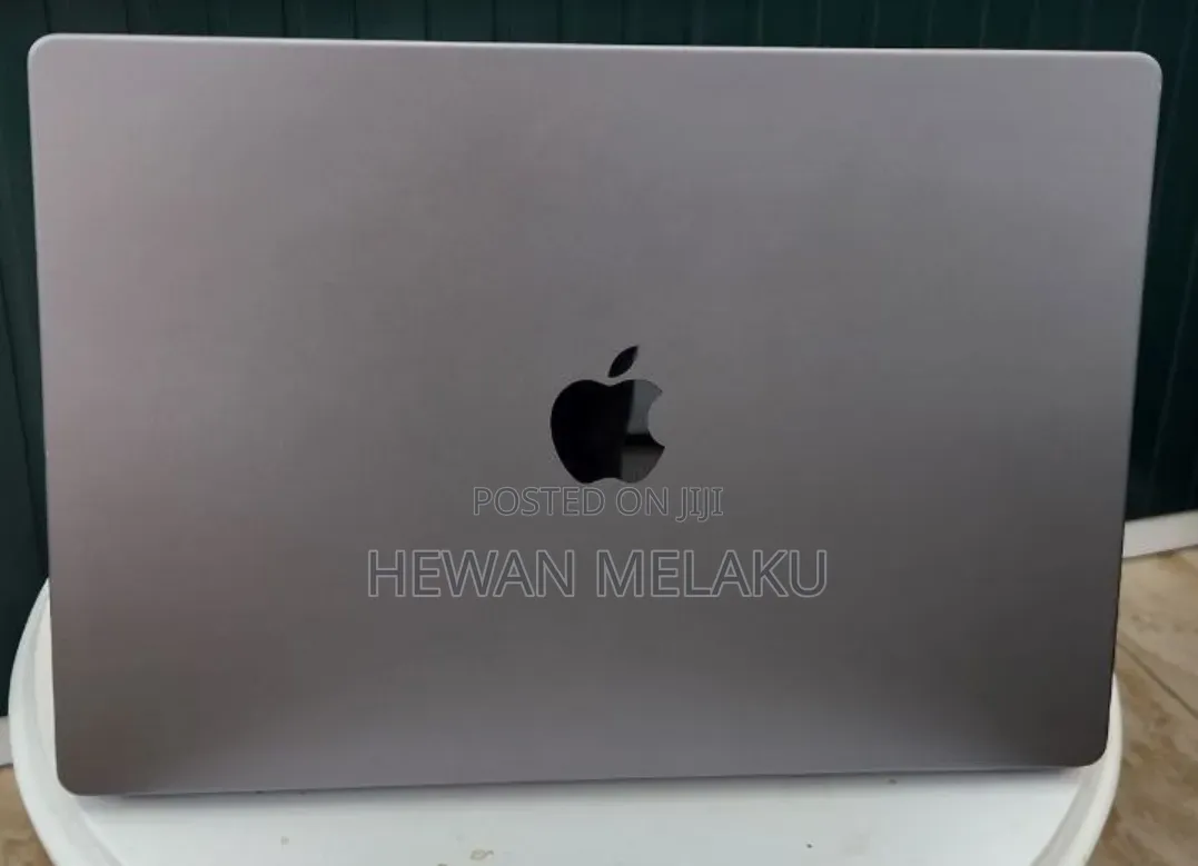 New Laptop Apple MacBook Pro 2021 M1 16GB Apple M1 Pro SSD 1T