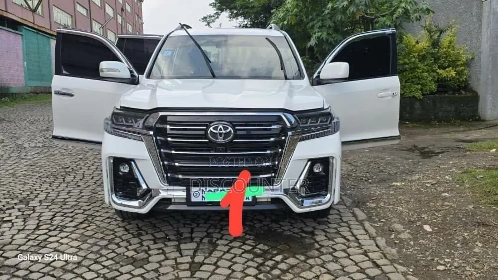Toyota Land Cruiser 2014 White
