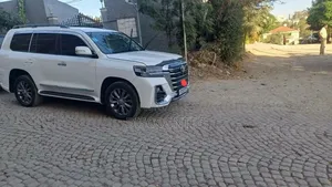 Toyota Land Cruiser 2014 White