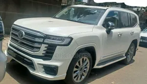 Toyota Land Cruiser 2014 White