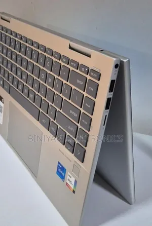 New Laptop HP Envy X360 8GB Intel Core i5 SSD 512GB