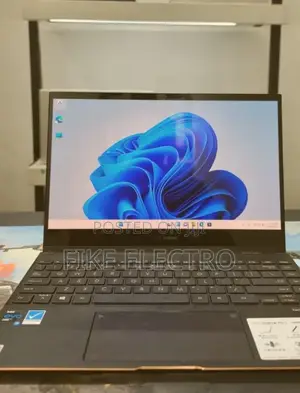 New HP Envy x360 Convertible 15 es2xx 16GB Intel Core i5 SSD 512GB