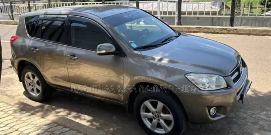 Toyota RAV4 2010 Teal