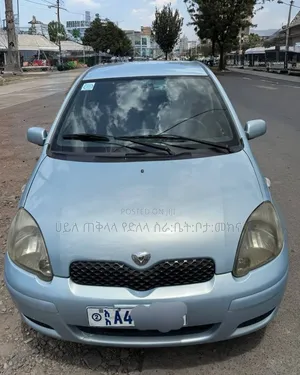Toyota Vitz 2004 Blue