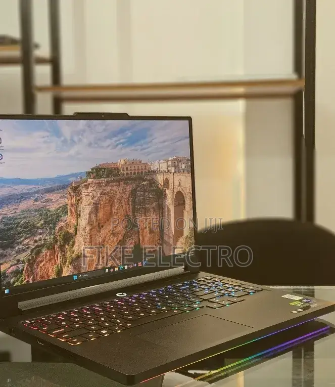 New Laptop Lenovo Legion 7 32GB Intel Core Ultra 9 SSD 1T