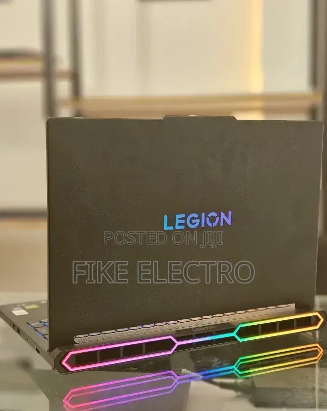 New Laptop Lenovo Legion 7 32GB Intel Core Ultra 9 SSD 1T