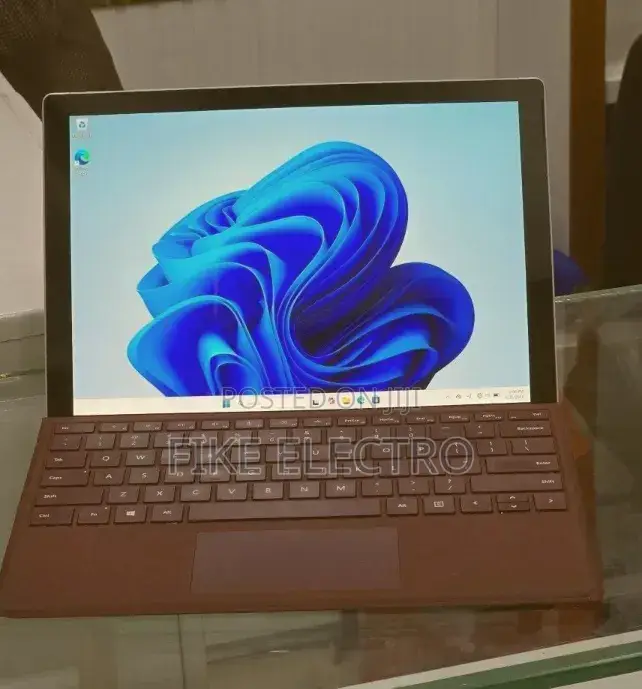 New Laptop Microsoft Surface Pro 7 8GB Intel Core i5 SSD 128GB