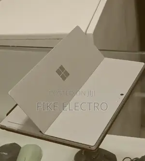 New Laptop Microsoft Surface Pro 7 8GB Intel Core i5 SSD 128GB