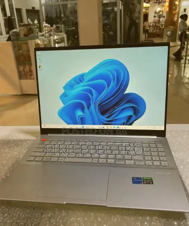 New Laptop Asus VivoBook 15 X505BA 16GB Intel Core i5 SSD 512GB