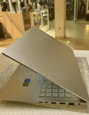 New Laptop Asus VivoBook 15 X505BA 16GB Intel Core i5 SSD 512GB
