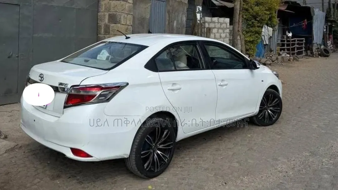 Toyota Yaris 2014 Ivory