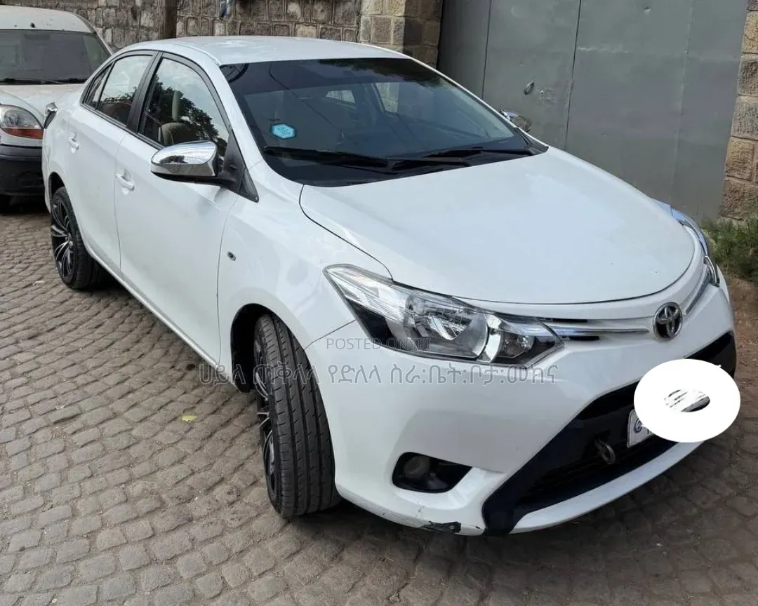 Toyota Yaris 2014 Ivory