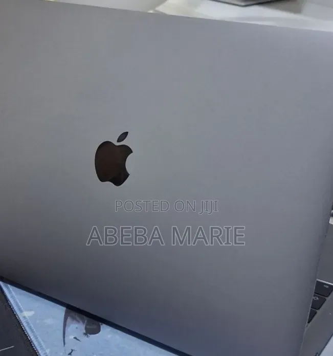 New Laptop Apple MacBook Pro 2017 8GB Intel Core i5 SSD 256GB