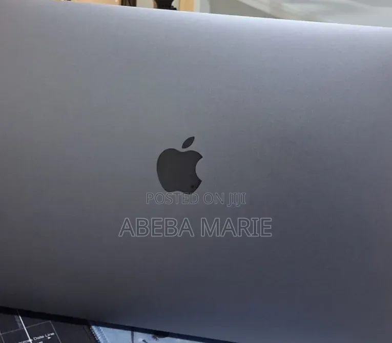 New Laptop Apple MacBook Pro 2017 8GB Intel Core i5 SSD 256GB