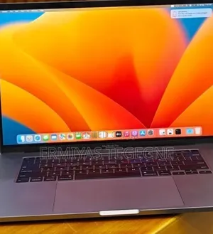 New Laptop Apple MacBook Pro 2019 16GB Intel Core i7 SSD 512GB