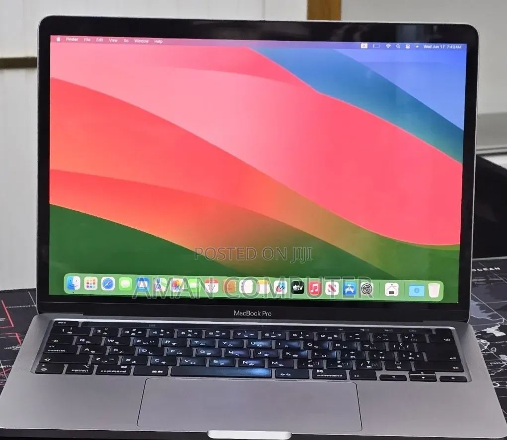 New Laptop Apple MacBook Pro 2020 8GB Intel Core i5 SSD 512GB