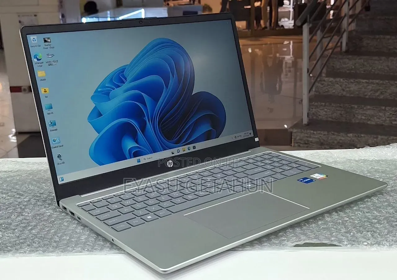 New Laptop HP Stream Notebook 16GB Intel Core i5 SSD 1T