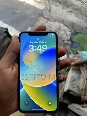 Apple iPhone X 64 GB Black