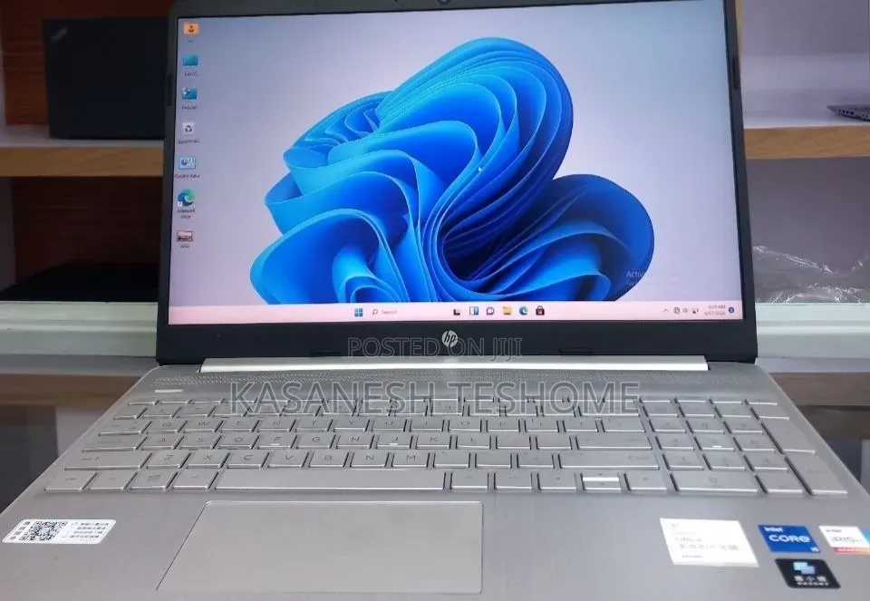New Laptop HP Stream Notebook 8GB Intel Core i5 SSD 512GB