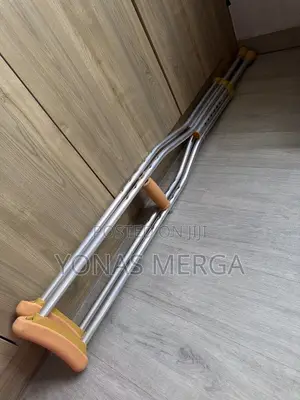 Underarm Crutches (Adults 5'2"5'10")聒臣perfect Crutches for Men Women