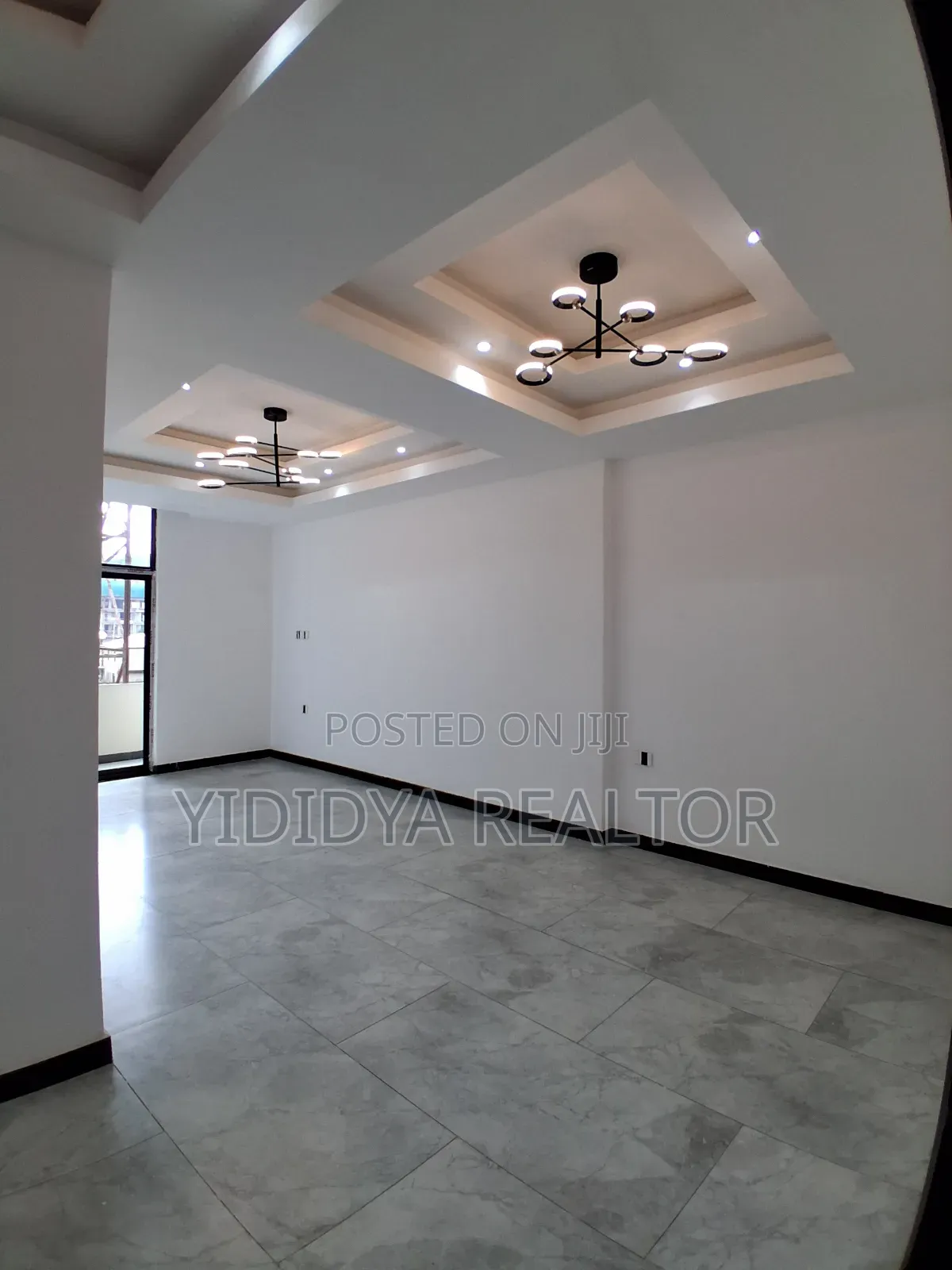 2bdrm Apartment in ኤማሮሽ ሪልስቴት, Arada for sale