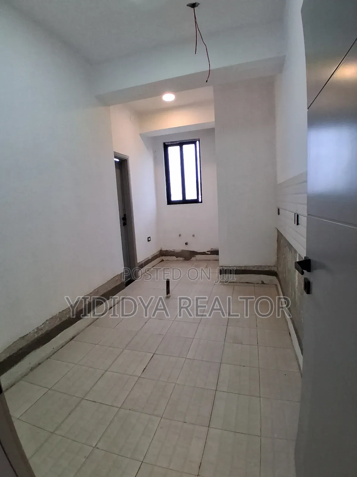 2bdrm Apartment in ኤማሮሽ ሪልስቴት, Arada for sale