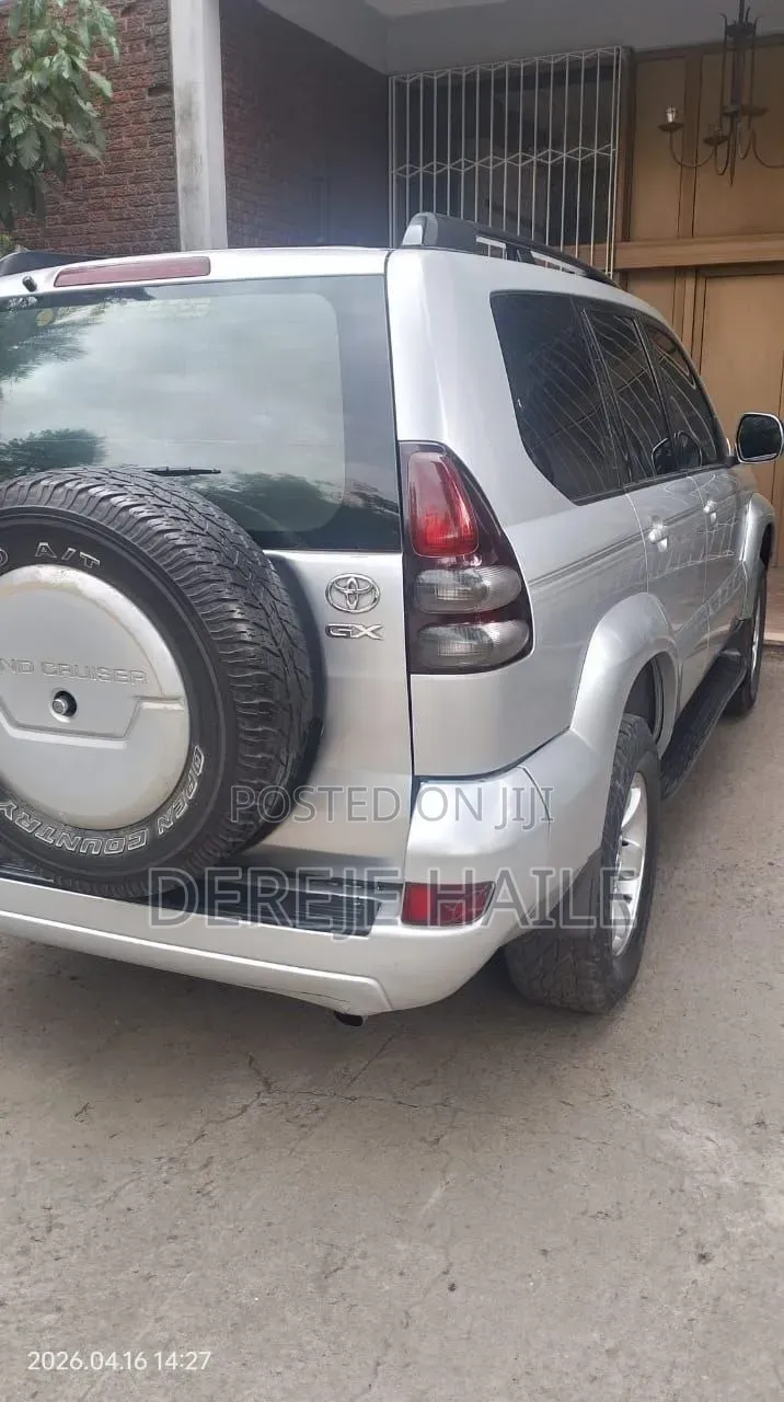 Toyota Land Cruiser Prado 2006 Silver