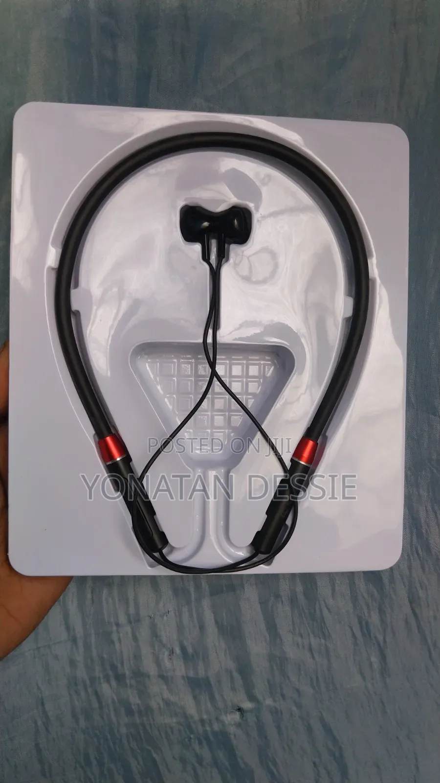 S M Md-030 Wireless Bluetooth Neckband Earphone – Long Battery Life