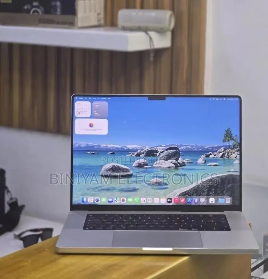 New Laptop Apple MacBook Pro 2021 M1 16GB Apple M1 Pro SSD 512GB