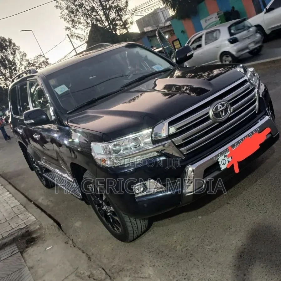 Toyota Land Cruiser 2017 Black