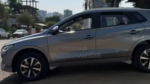 BYD E2 43 kWh 94 hp FWD 2025 Gray