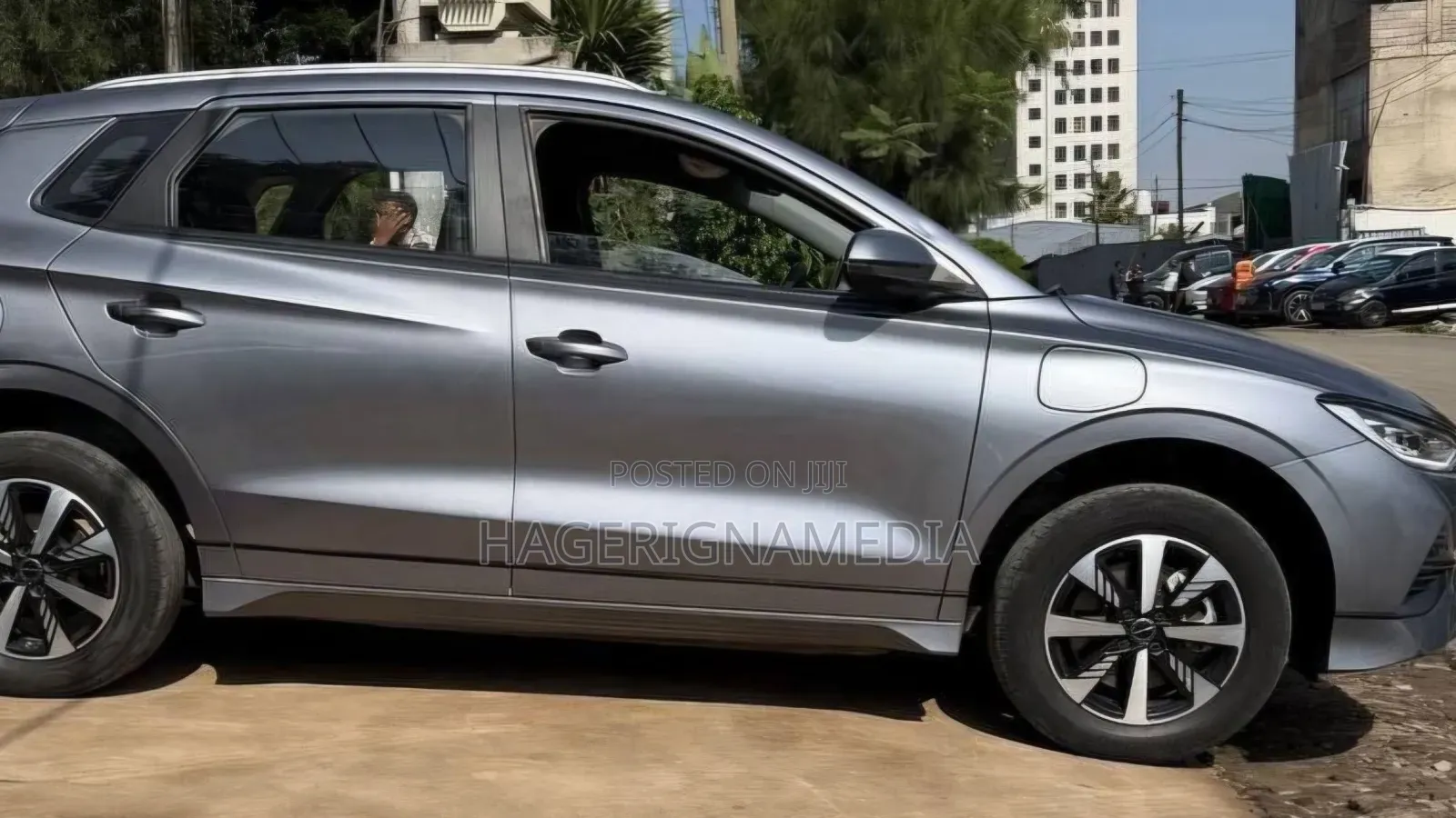 BYD E2 43 kWh 94 hp FWD 2025 Gray