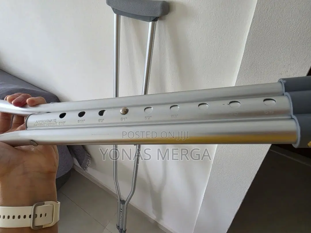 Crutches With Soft Rubber Handle寨替recovery From Foot, Leg, Ankle, Knee