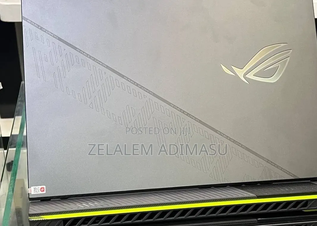 New Laptop Asus ROG Strix G15 16GB Intel Core i9 SSD 1T