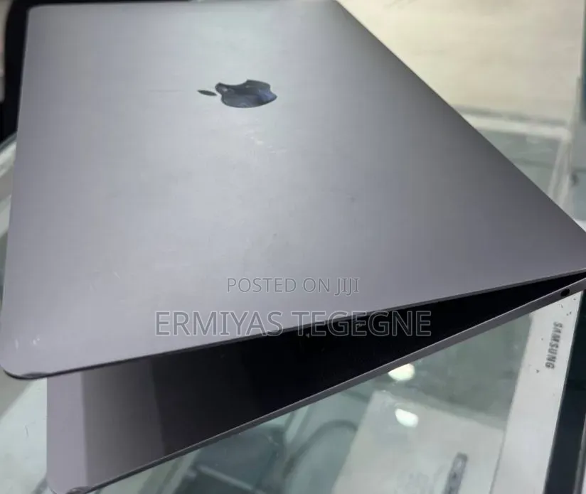 New Laptop Apple MacBook Air 2020 M1 16GB Intel Core i3 SSD 512GB