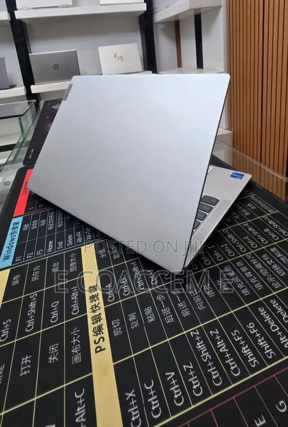 New Laptop Lenovo 16GB Intel Core i5 SSD 512GB