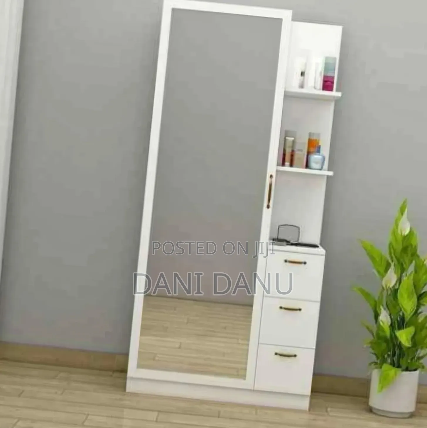 Dressing With Shelf