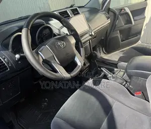Toyota Land Cruiser Prado 2013 White