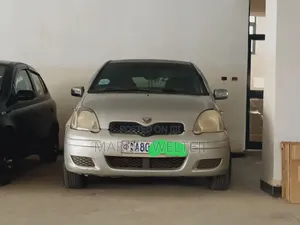 Toyota Yaris 2004 Silver