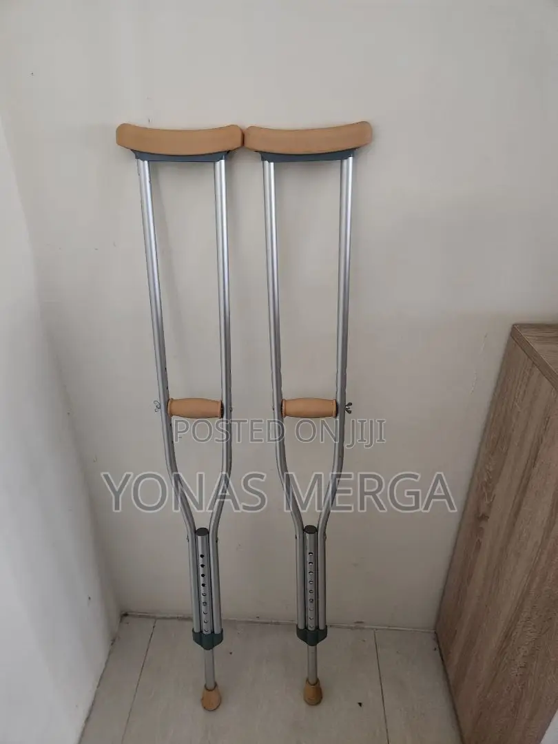 Package Includes:2pices of Crutches葵焯crutches Are Lighter, Stronger