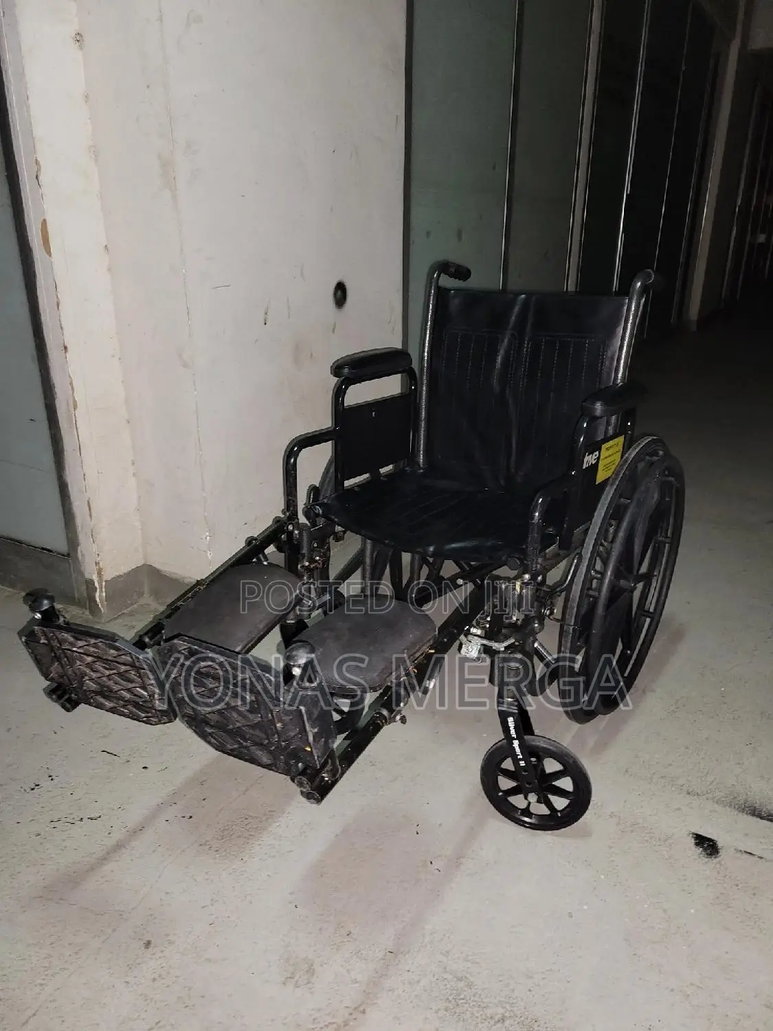 Europe Standard Drive Wheelchair塀፪detachable Elevating Legrest Details