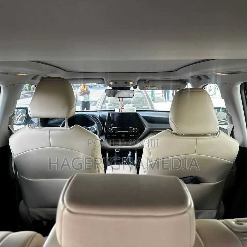 Toyota Highlander 2023 Gray