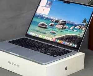 New Laptop Apple MacBook 16GB Apple M5 SSD 512GB